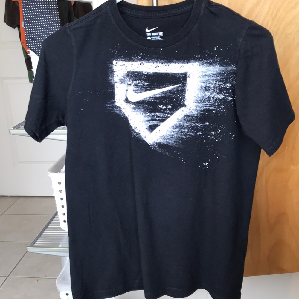 Youth Nike T-Shirt. Very good condition!